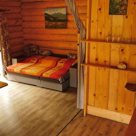 Bungalow In Mauntains With Chan Near The Forest สลาฟสเก ภายนอก รูปภาพ