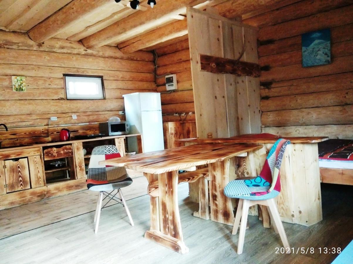 Bungalow In Mauntains With Chan Near The Forest สลาฟสเก ภายนอก รูปภาพ