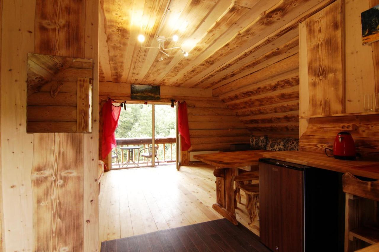 Bungalow In Mauntains With Chan Near The Forest สลาฟสเก ภายนอก รูปภาพ