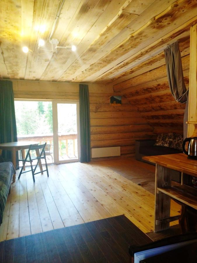 Bungalow In Mauntains With Chan Near The Forest สลาฟสเก ภายนอก รูปภาพ