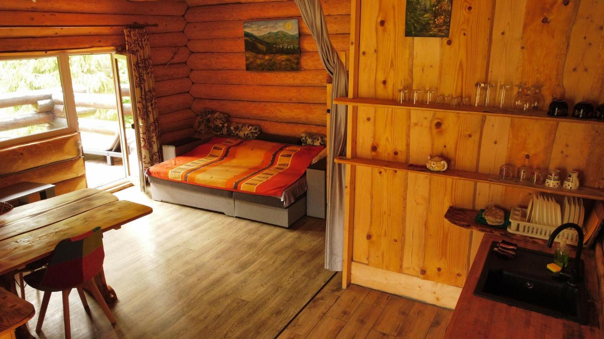 Bungalow In Mauntains With Chan Near The Forest สลาฟสเก ภายนอก รูปภาพ