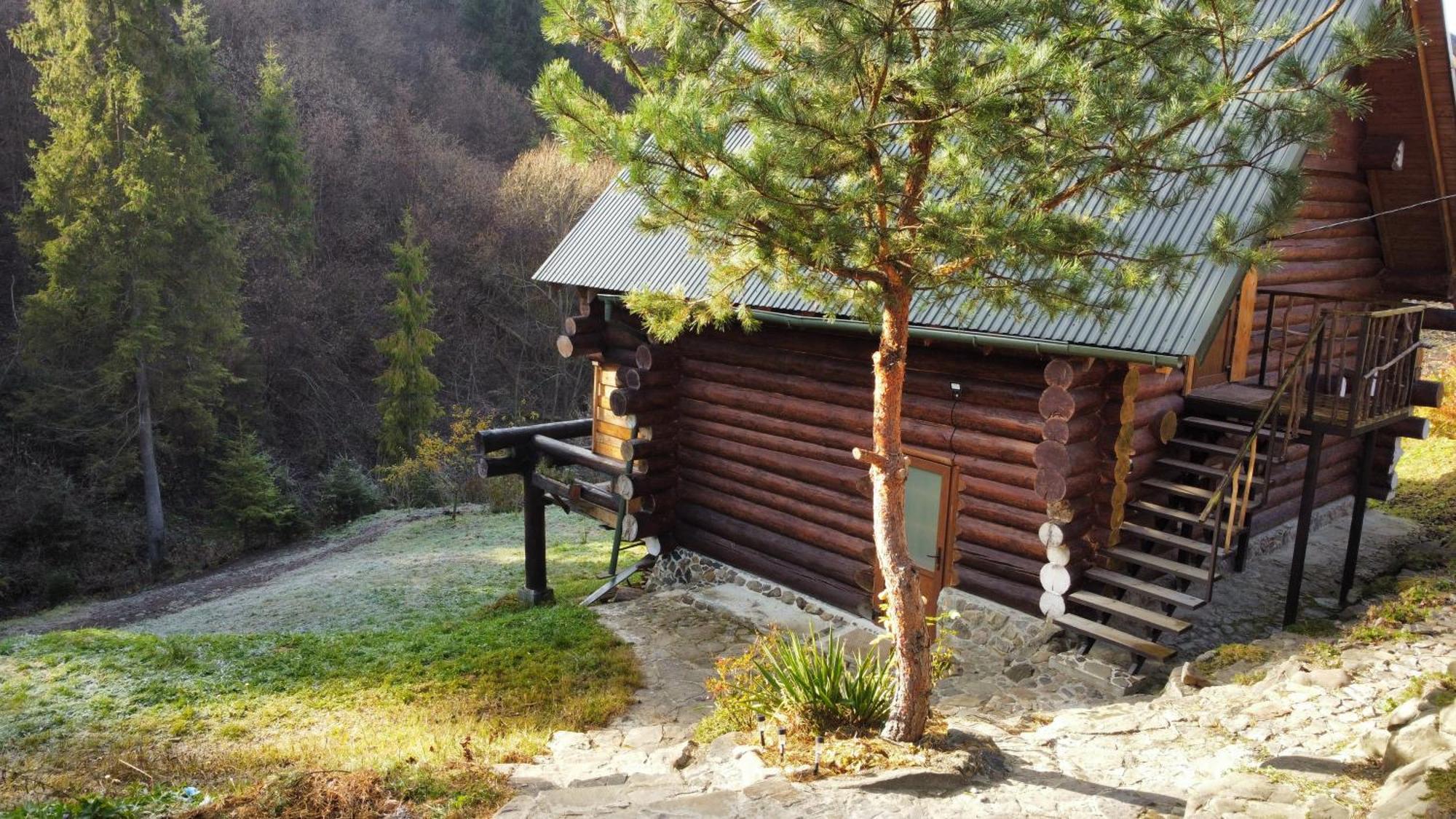 Bungalow In Mauntains With Chan Near The Forest สลาฟสเก ภายนอก รูปภาพ